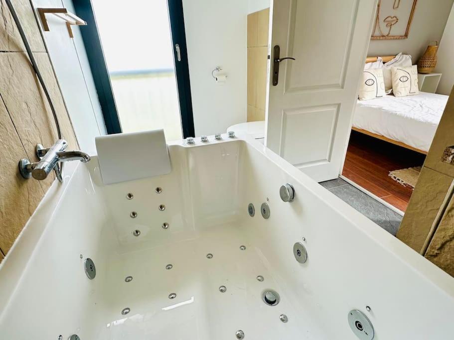 Ecrin Balneo Sauna A Thollonアパートメント エクステリア 写真